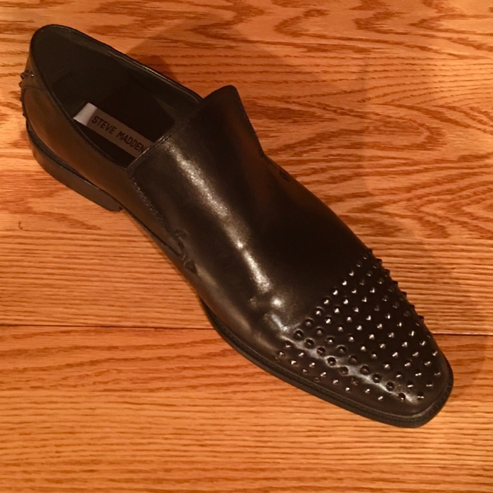 NWT Steve Madden Studded Leather Shoes